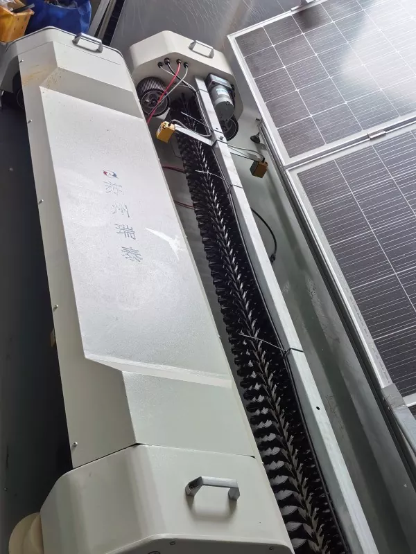 Solar Cleaning Robot